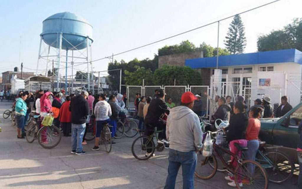 Suspende CFE suministro de energía a operador de agua en Valtierrilla